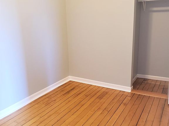 2nd image of 3155 S Lowe Ave Floor 2