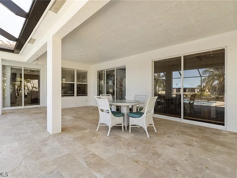 3101 SW 26th Pl — Photo 13