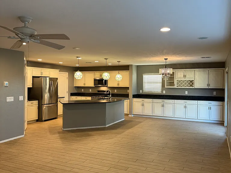 Kitchen 1