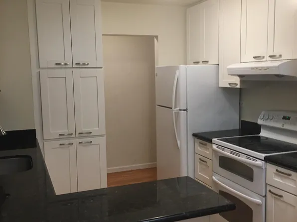 1305 Boulevard Way APT 105, Walnut Creek, CA 94595