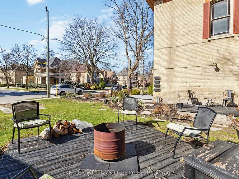 86 Byron Ave E #2 — Photo 7