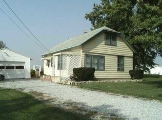 15131 Bay Rd, Wapakoneta, OH 45895
