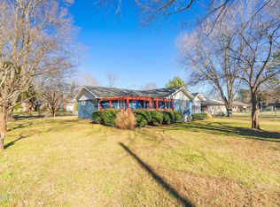 1416 Glenoaks Dr, Knoxville, TN 37918