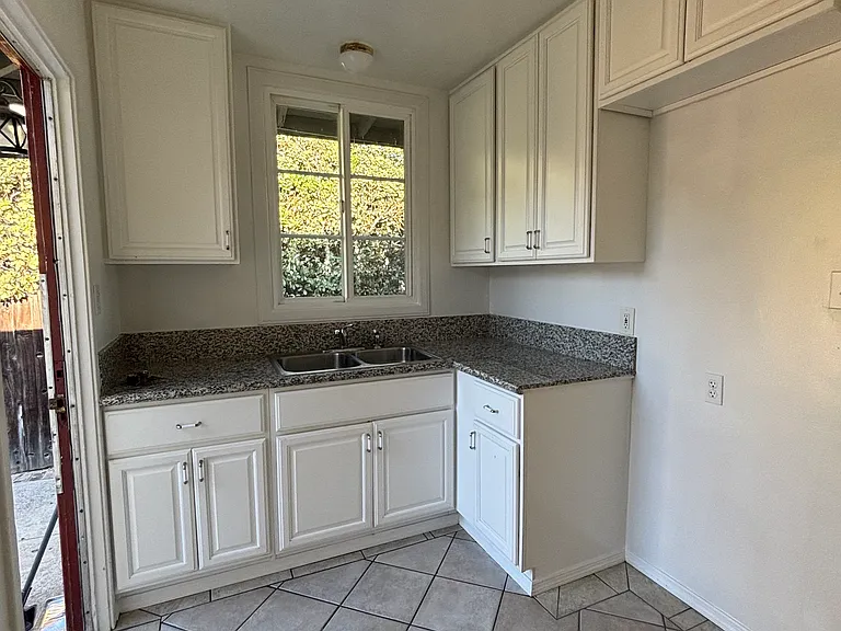 5609 Meridian St — Photo 11