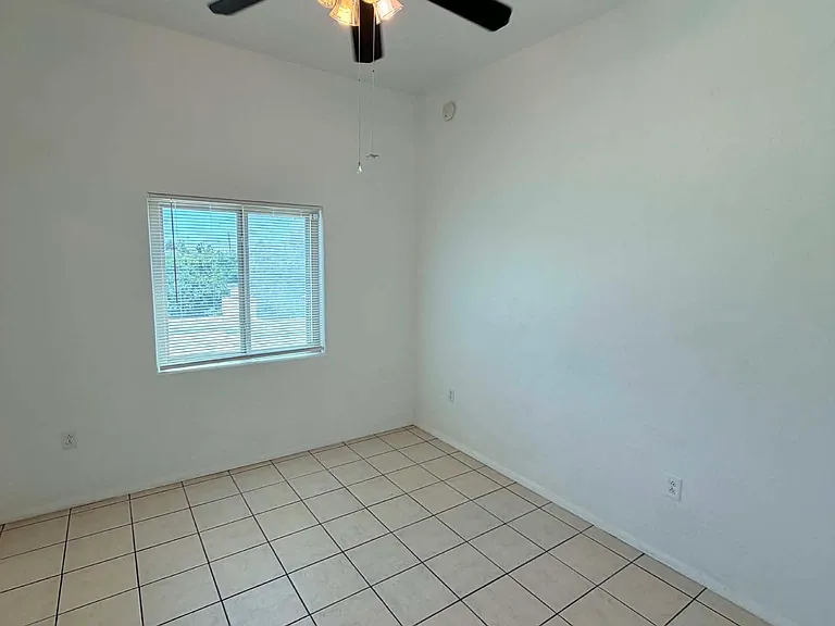 934 N Campbell Ave #3 — Photo 15