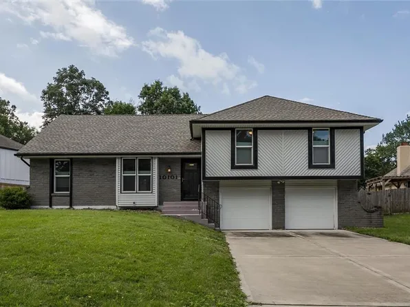 10101 NW Mirror Lake Ct, Kansas City, MO 64152