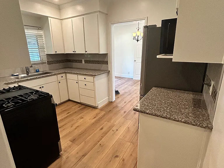 2345 E Brown Ave — Photo 10