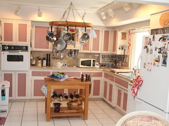 4th image of 1484 NE 57th Pl