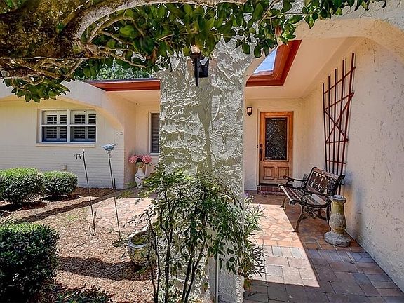 2nd image of 634 Pinecrest Dr