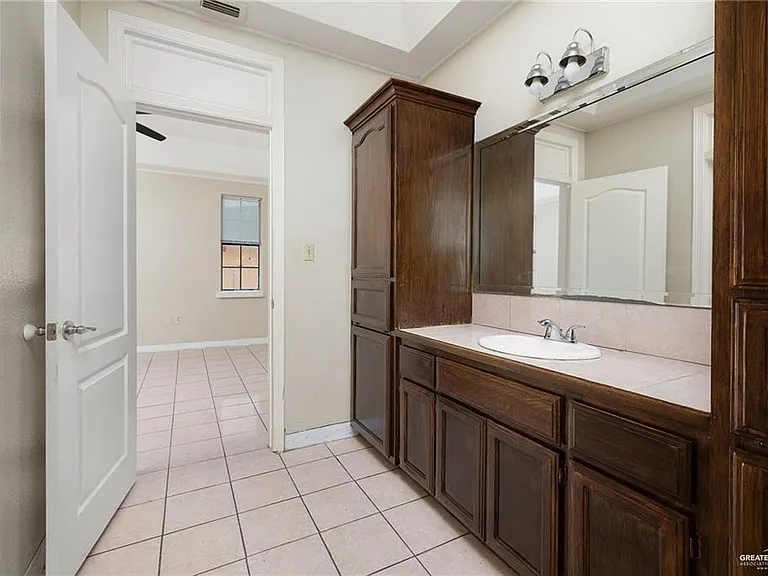 104 N Paseo Del Rey St — Photo 9
