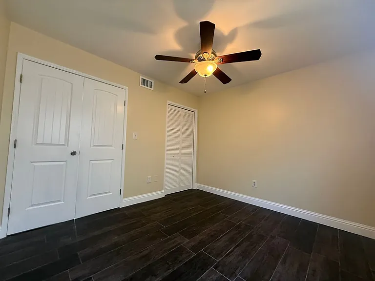 419 Sierra St — Photo 14