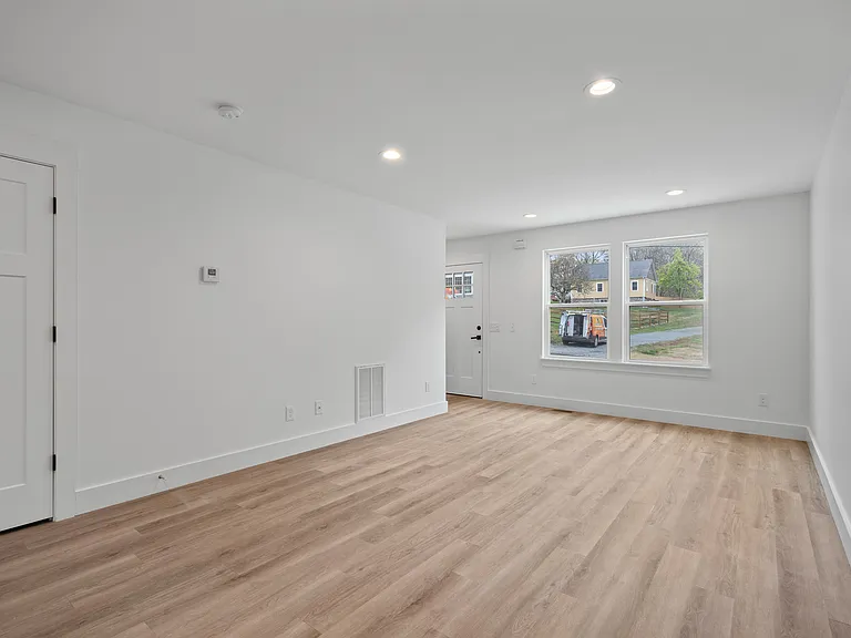 427 Arbor Dr #D — Photo 6