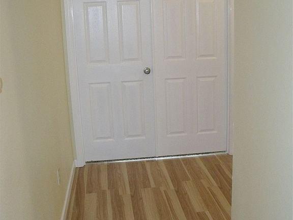 4th image of 16145 Village Dr SE