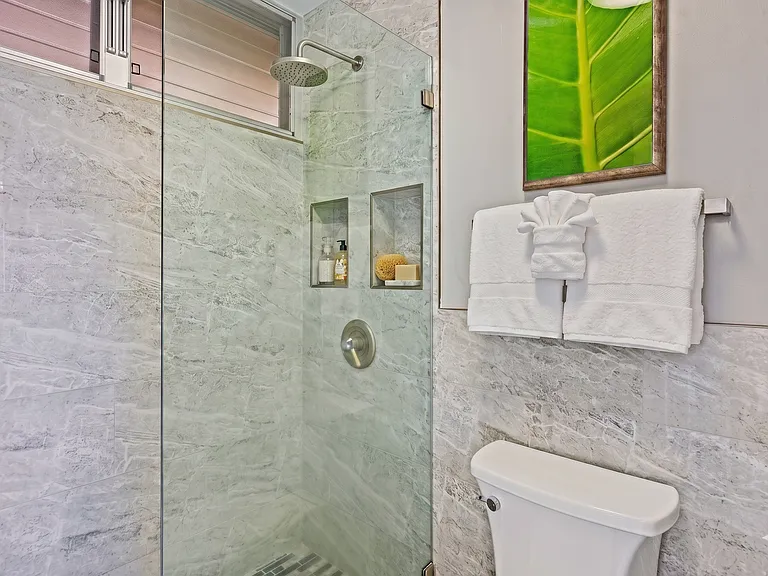 Lower Honoapiilani Rd — Photo 21