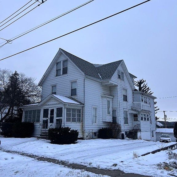 Listing photo 4