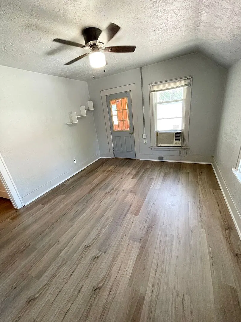 Oceanic - 5308-10 Morningside — Photo 2