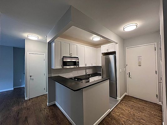 1st image of 120 W 23rd St APT 4B