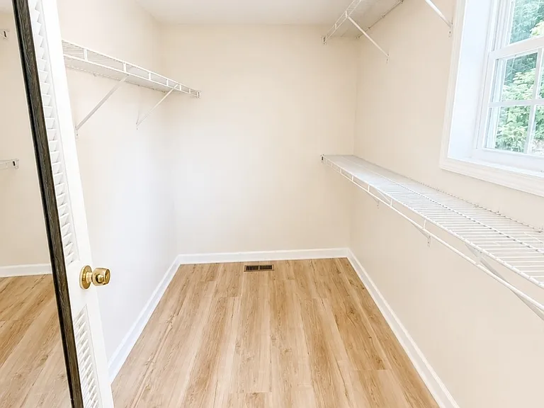 833 Cumberland Dr — Photo 3