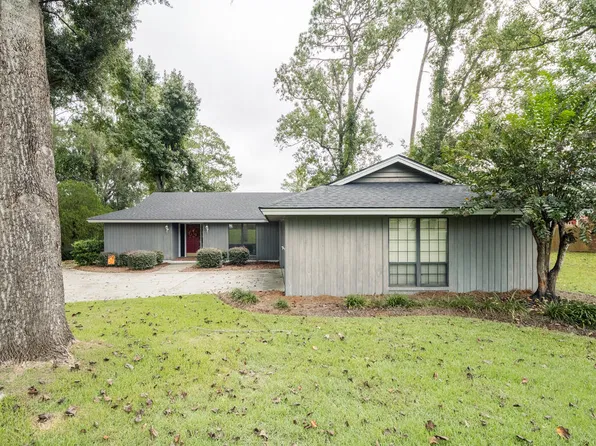 2121 Gornto Rd, Valdosta, GA 31602