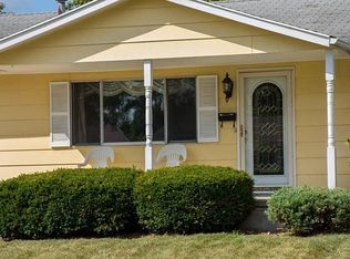 818 E 11th St, Mishawaka, IN 46544
