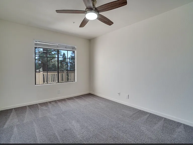 Pebblecreek Apartments — Photo 17