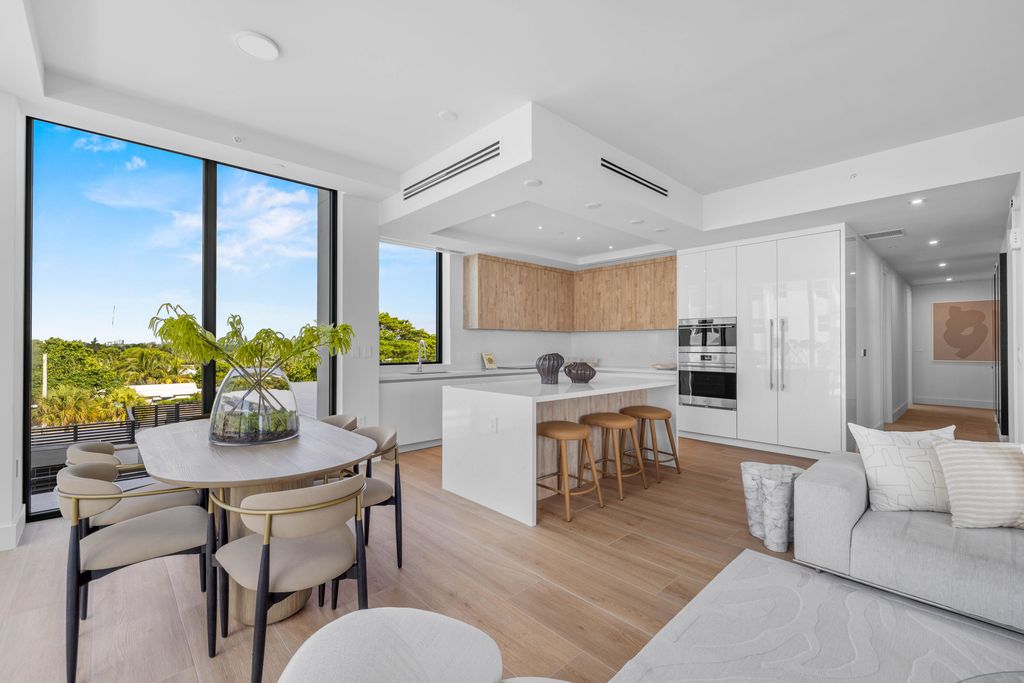 305 Briny Avenue #301, photo 8