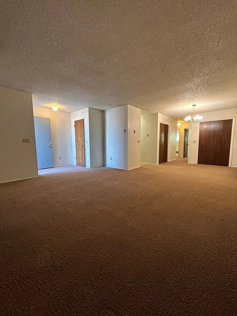 44 6th Street Apartments — Photo 1