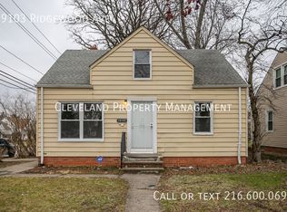19103 Ridgewood Ave, Warrensville Heights, OH