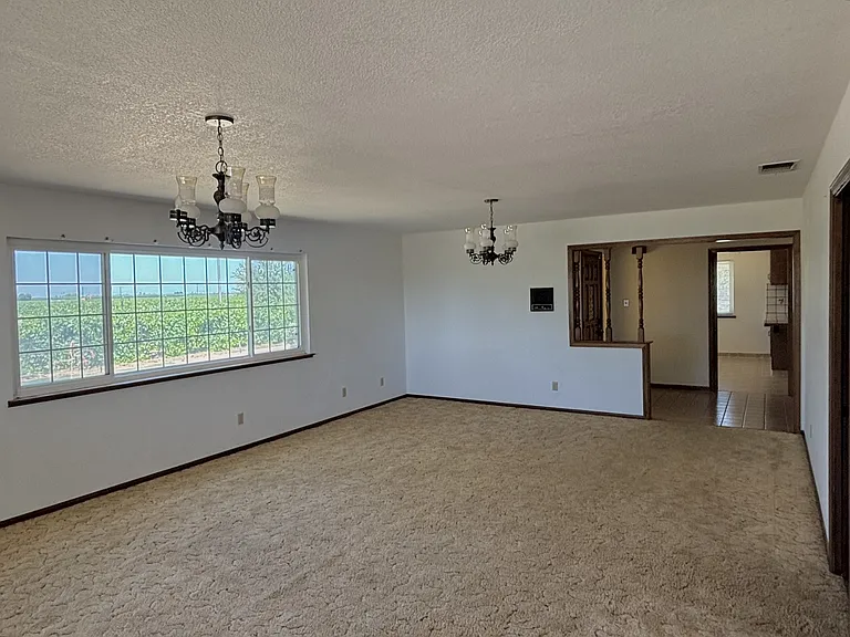 17617 W Belmont Ave — Photo 9
