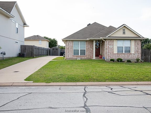 2nd image of 515 Thornton Ct