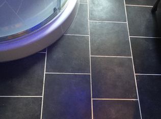 374 Harmony St, Bridgeport, CT 06606