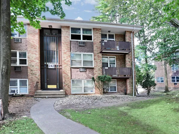 242 Kearsing Parkway #D, Monsey, NY 10952