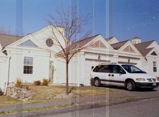 2 Saint George Pl #2, Sandy Hook, CT 06482