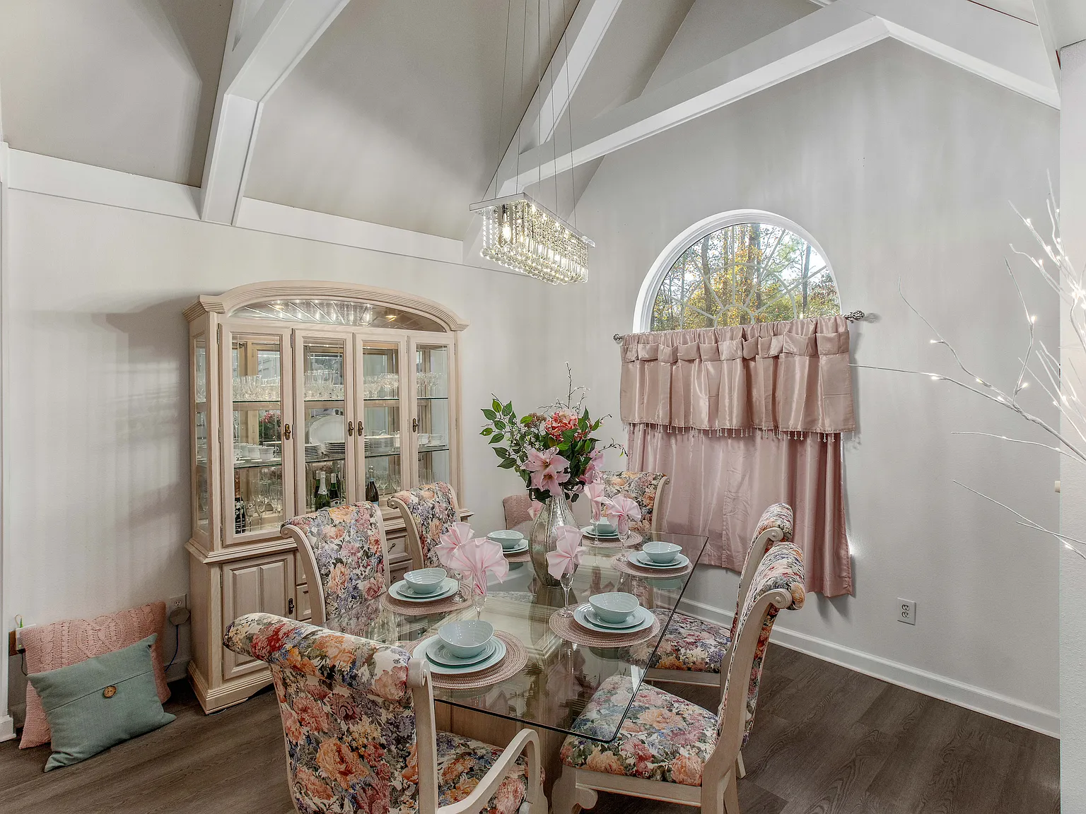 3 bed, 2.5 bath, 3463 sqft, $4,000 — Photo 4