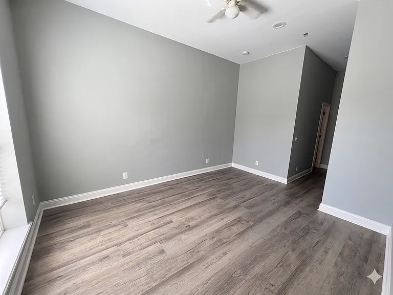 492 N Thomas St — Photo 7