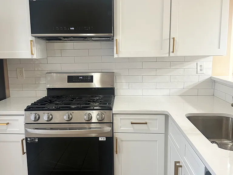 8034 S Bay Ct — Photo 4