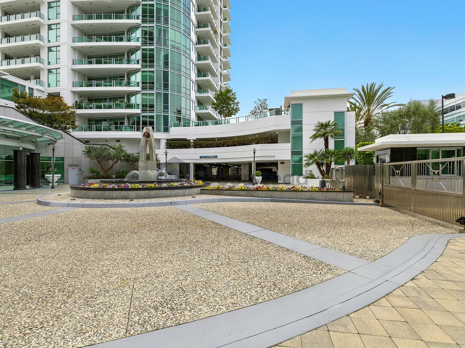 2 bed, 2.0 bath, 1520 sqft, $5,300 — Photo 3
