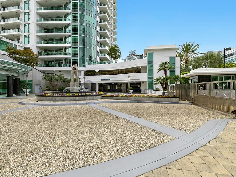 3141 Michelson Dr #1008 — Photo 3