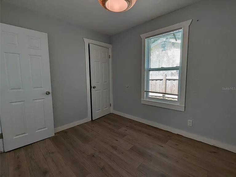 5005 Newton Ave S — Photo 22