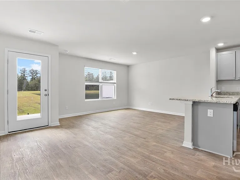 169 Coneflower Rd — Photo 5