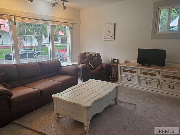 5th image of 1223 S Lee Ave