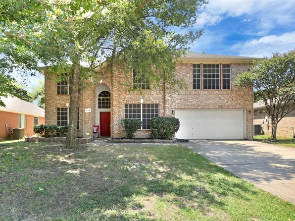 2115 Crestwood Trl, Mansfield, TX 76063