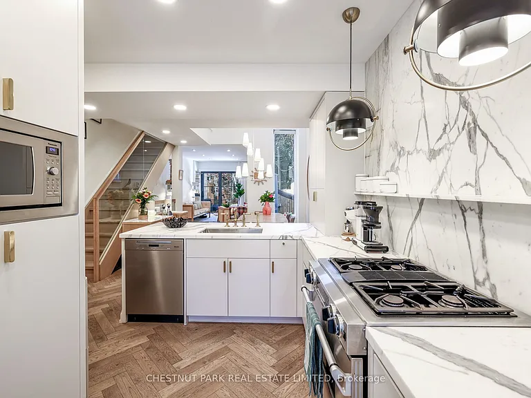 27 Gibson Ave — Photo 6