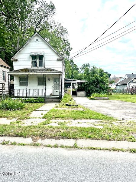 2nd image of 15 Van Zandt Street