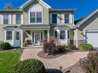 1389 Cherry Laurel Cir, Webster, NY 14580