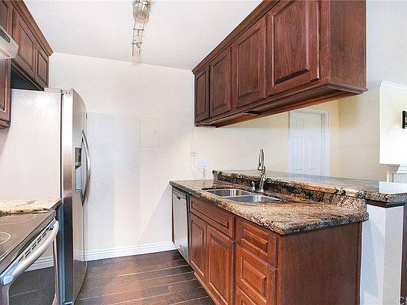 4th image of 17552 Vandenberg Ln APT 16