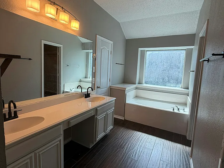 Master Bathroom 2