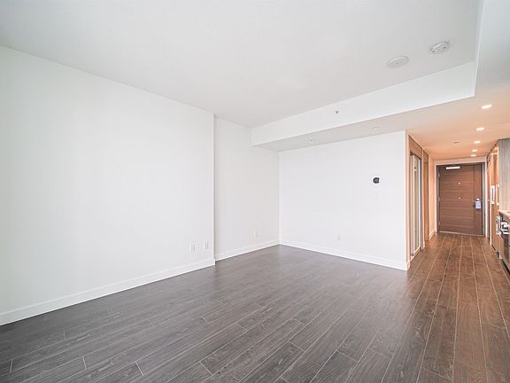 5th image of 9887 Whalley Blvd #3008