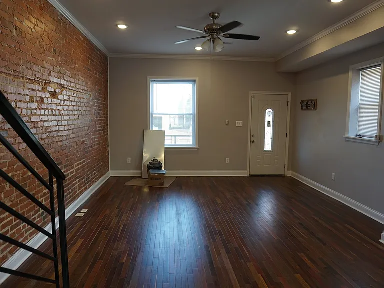 3230 W Berks St — Photo 6