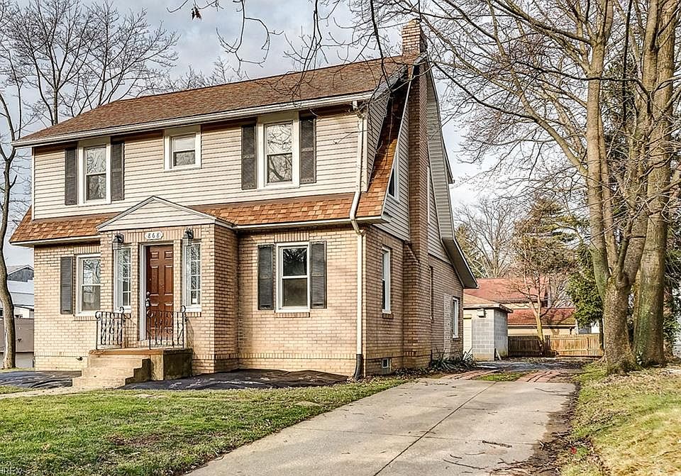 1st image of 868 Roslyn Ave